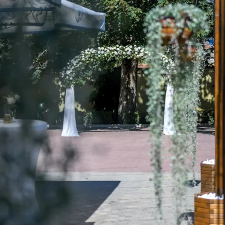 Fontana Hotel