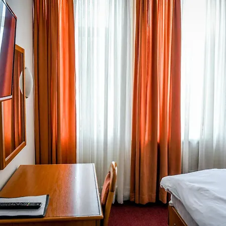Fontana Hotel 3*