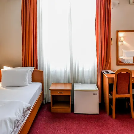 Fontana Hotel 3*